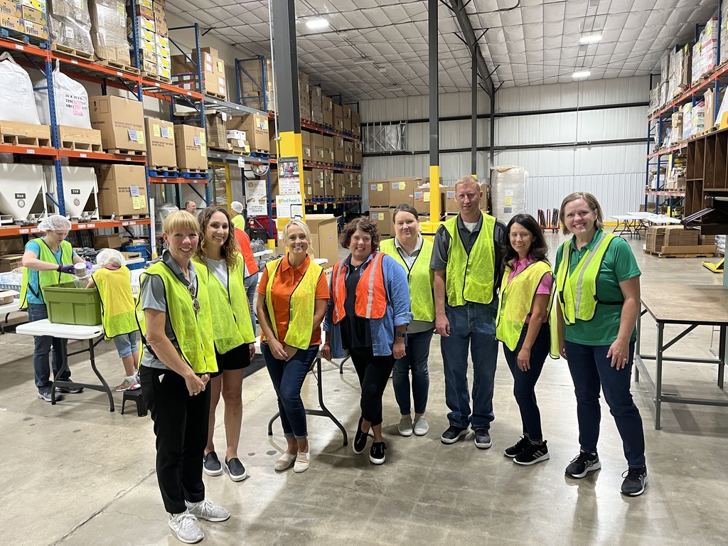 ROE staff working at Midwest Food Bank